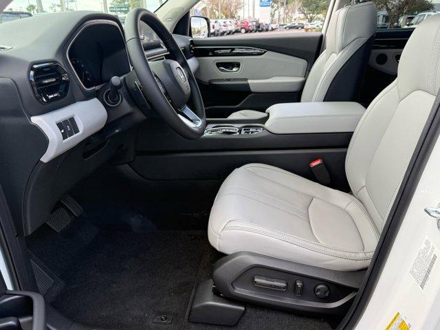 new 2025 Honda Pilot car, priced at $46,760