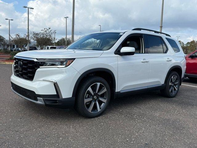 new 2025 Honda Pilot car, priced at $46,760