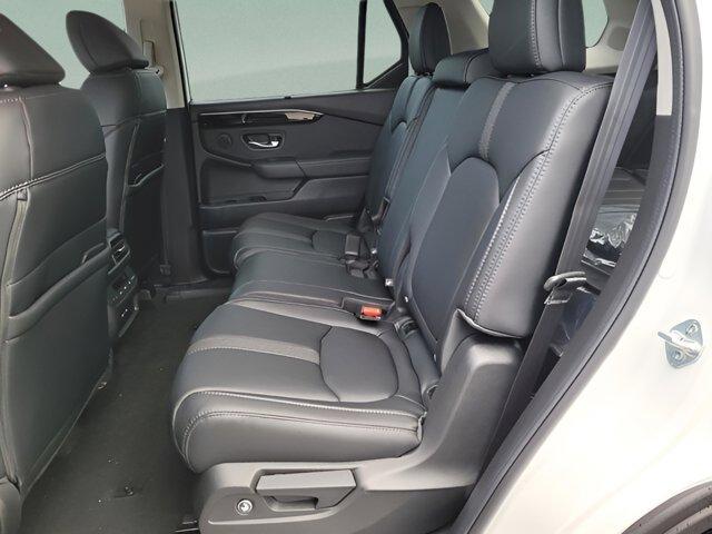 new 2025 Honda Pilot car, priced at $48,223
