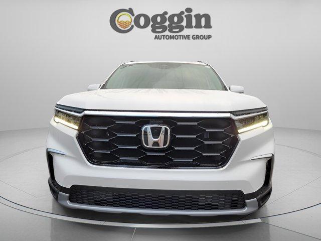 new 2025 Honda Pilot car, priced at $48,223