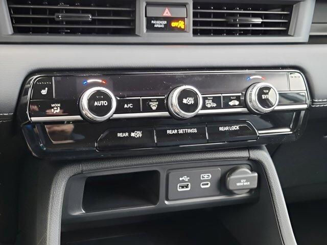 new 2025 Honda Pilot car, priced at $48,223