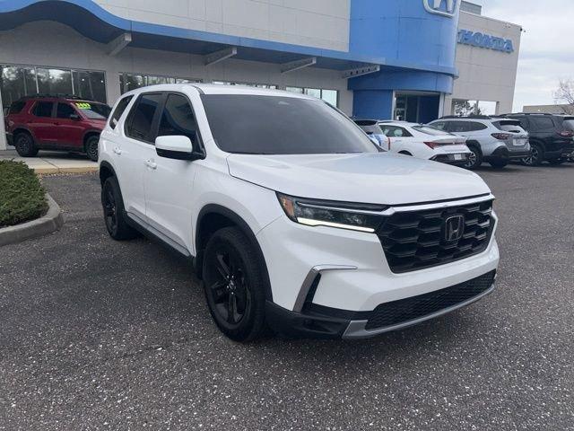 used 2023 Honda Pilot car, priced at $33,991