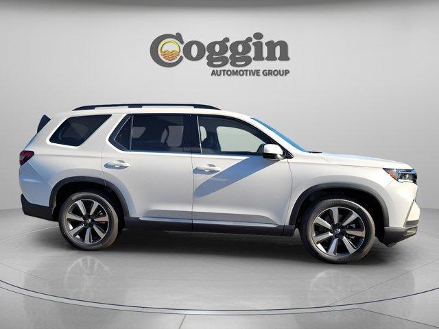 new 2025 Honda Pilot car, priced at $47,593
