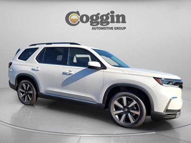 new 2025 Honda Pilot car, priced at $47,593
