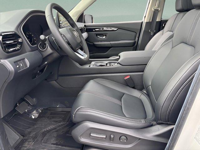 new 2025 Honda Pilot car, priced at $48,463