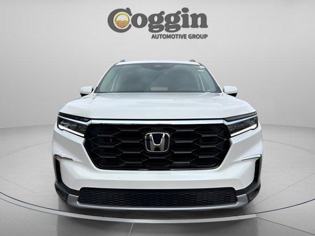 new 2025 Honda Pilot car, priced at $48,463