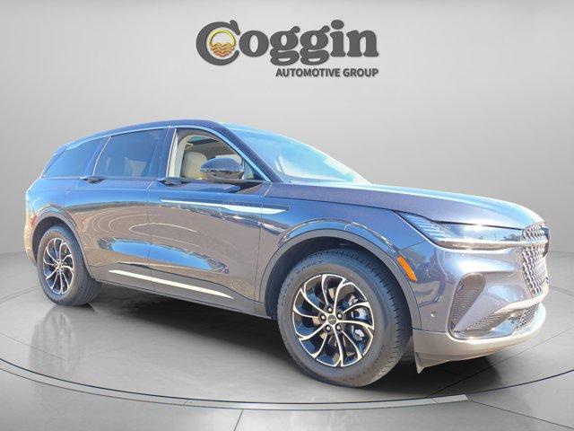 used 2024 Lincoln Nautilus car, priced at $42,500