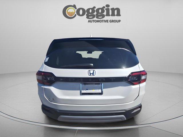 new 2025 Honda Pilot car, priced at $46,238