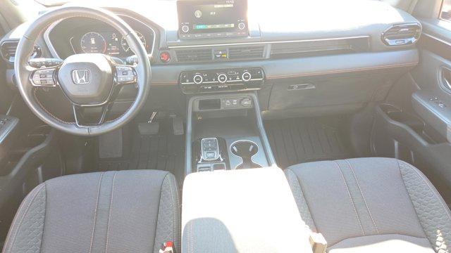 used 2025 Honda Pilot car, priced at $37,600