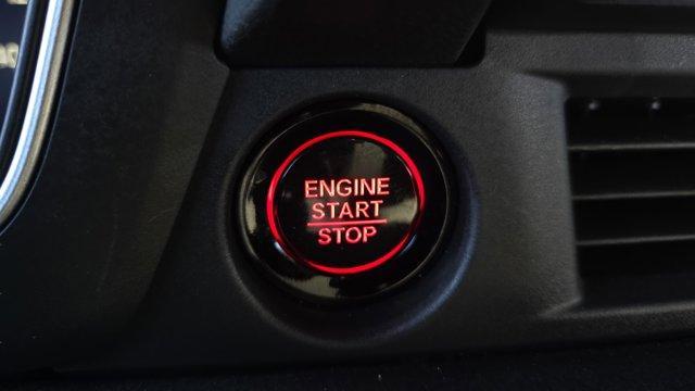 used 2025 Honda Pilot car, priced at $37,600