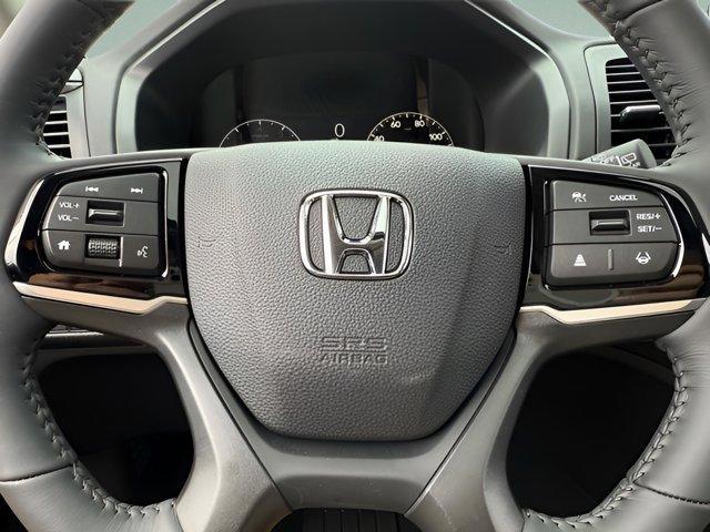 new 2026 Honda Odyssey car, priced at $43,679