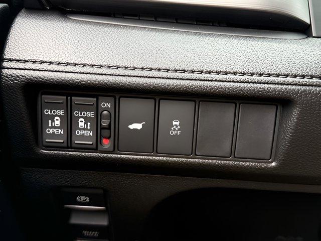 new 2026 Honda Odyssey car, priced at $43,679