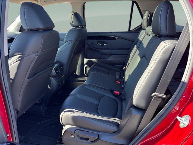 new 2025 Honda Pilot car, priced at $48,508