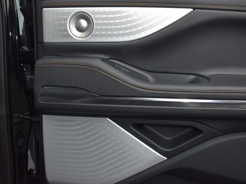 new 2025 Lincoln Navigator car, priced at $116,995