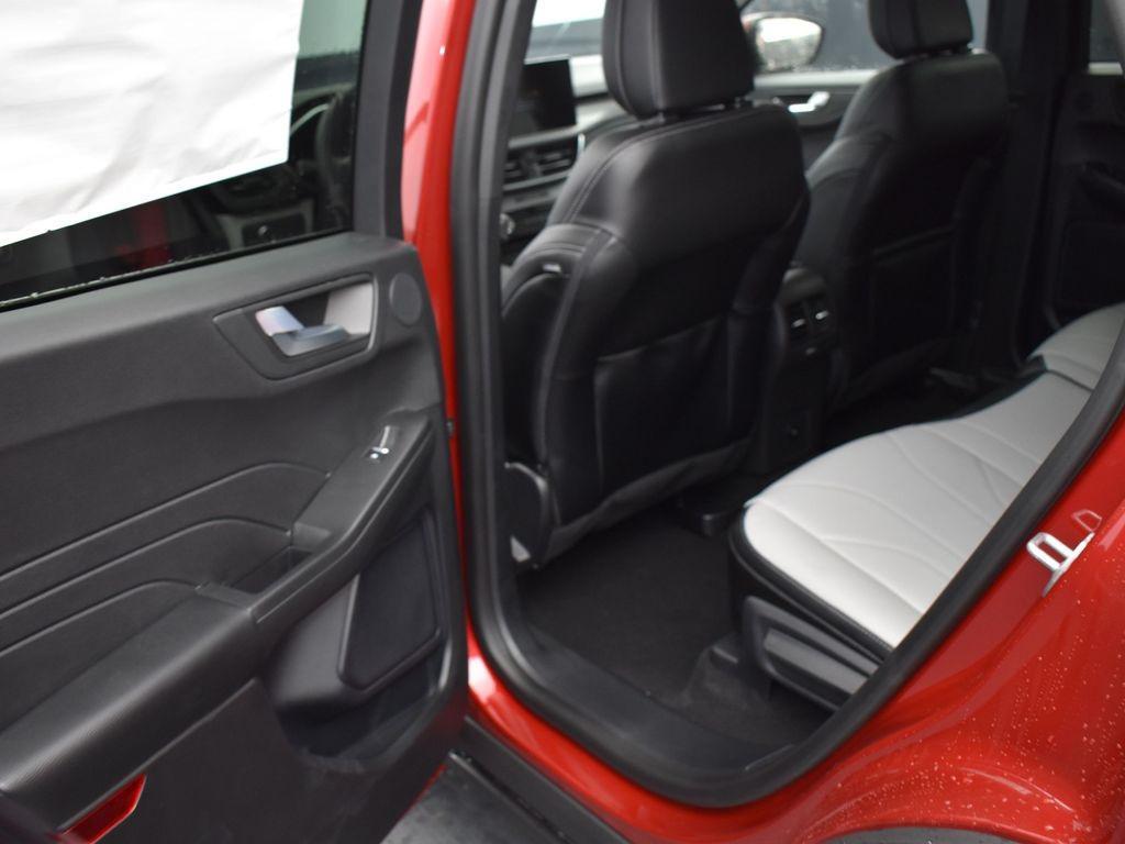 new 2025 Ford Escape PHEV car, priced at $33,988