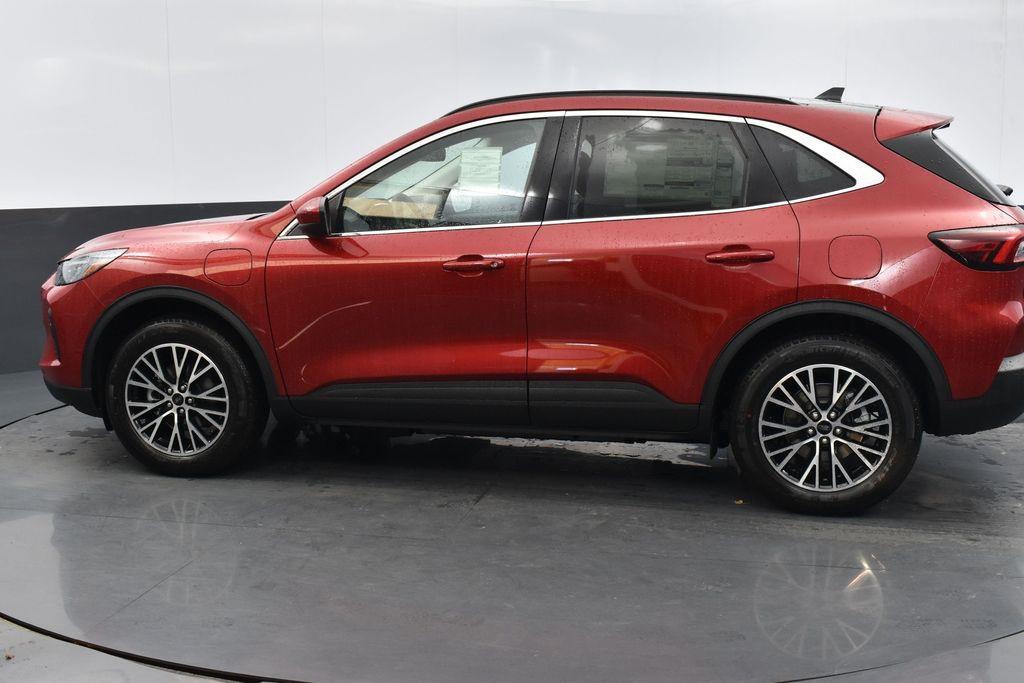 new 2025 Ford Escape PHEV car, priced at $33,988