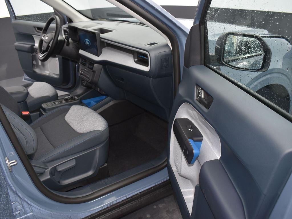 new 2025 Ford Maverick car, priced at $35,235