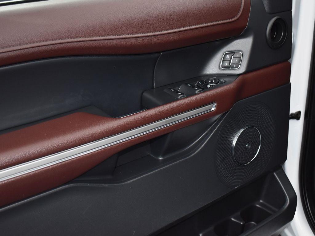 used 2024 Ford Expedition car, priced at $47,638