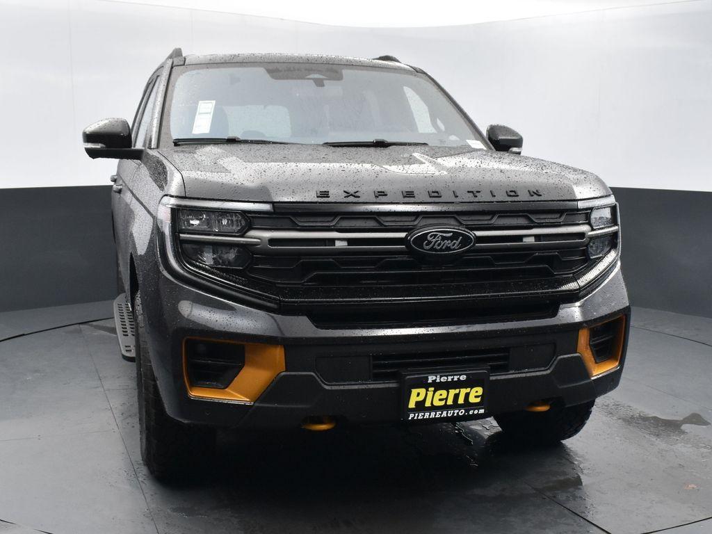 new 2025 Ford Expedition car, priced at $82,999