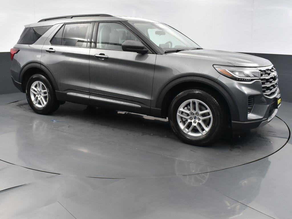 new 2025 Ford Explorer car, priced at $40,988