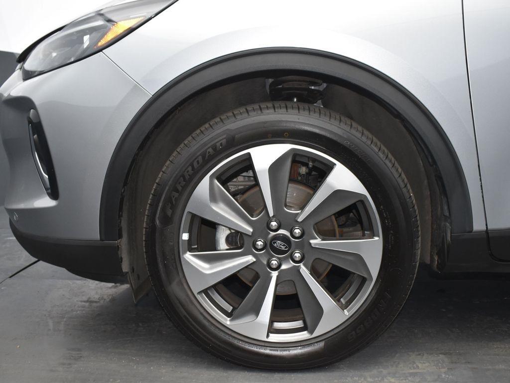 used 2023 Ford Escape car, priced at $23,548