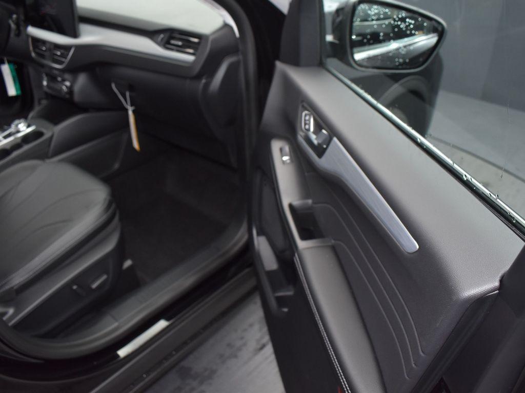 new 2025 Ford Escape PHEV car, priced at $36,888