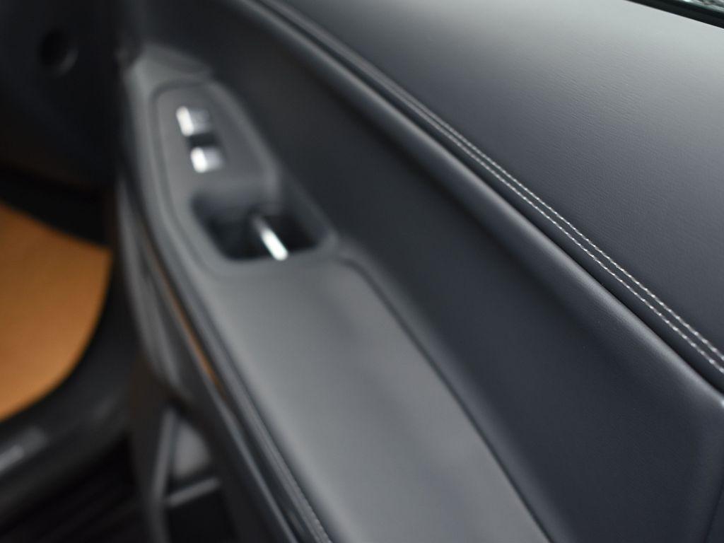 new 2025 Lincoln Navigator car, priced at $108,015