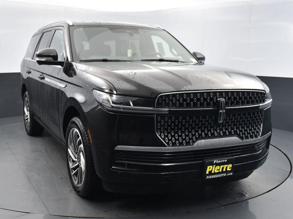 new 2025 Lincoln Navigator car, priced at $97,888