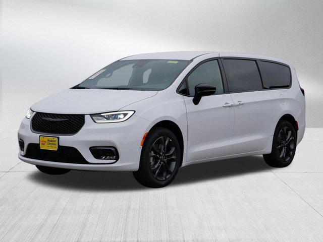 new 2026 Chrysler Pacifica car, priced at $44,499
