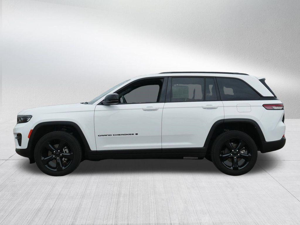 used 2023 Jeep Grand Cherokee car, priced at $31,989