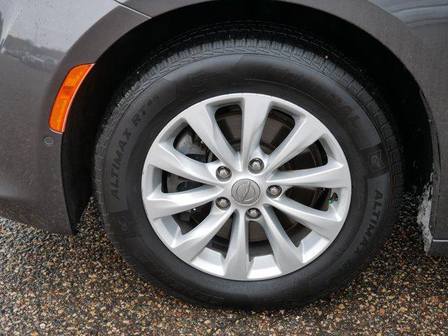 used 2018 Chrysler Pacifica car, priced at $13,377