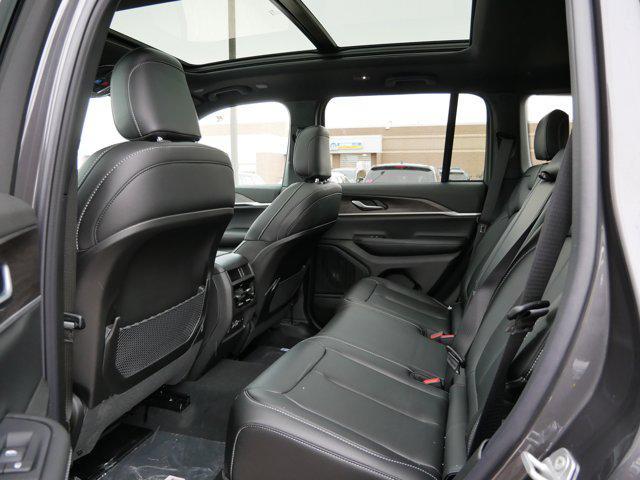 new 2025 Jeep Grand Cherokee car, priced at $48,999