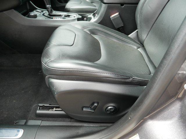 used 2019 Jeep Cherokee car, priced at $18,127