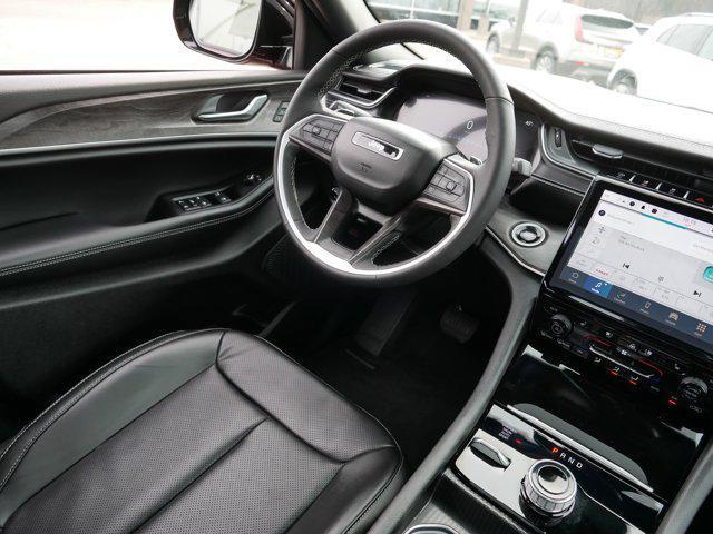 used 2025 Jeep Grand Cherokee car, priced at $40,987