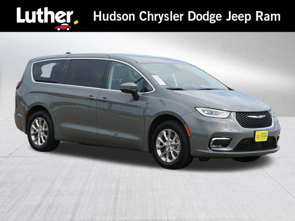 used 2023 Chrysler Pacifica car, priced at $33,839