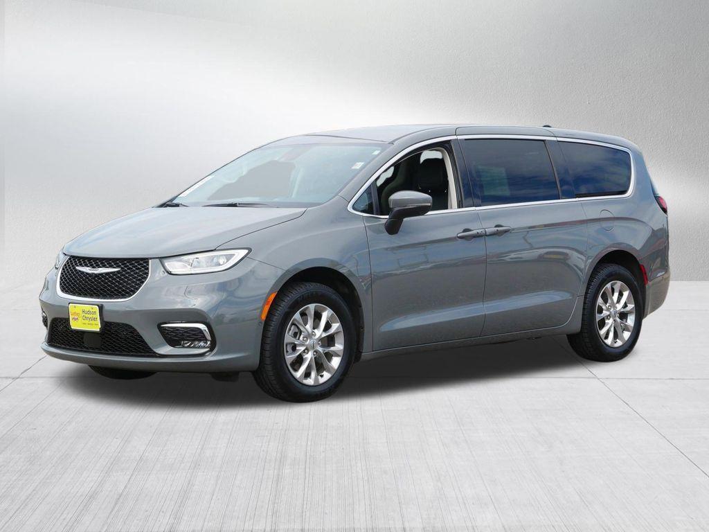 used 2023 Chrysler Pacifica car, priced at $33,839