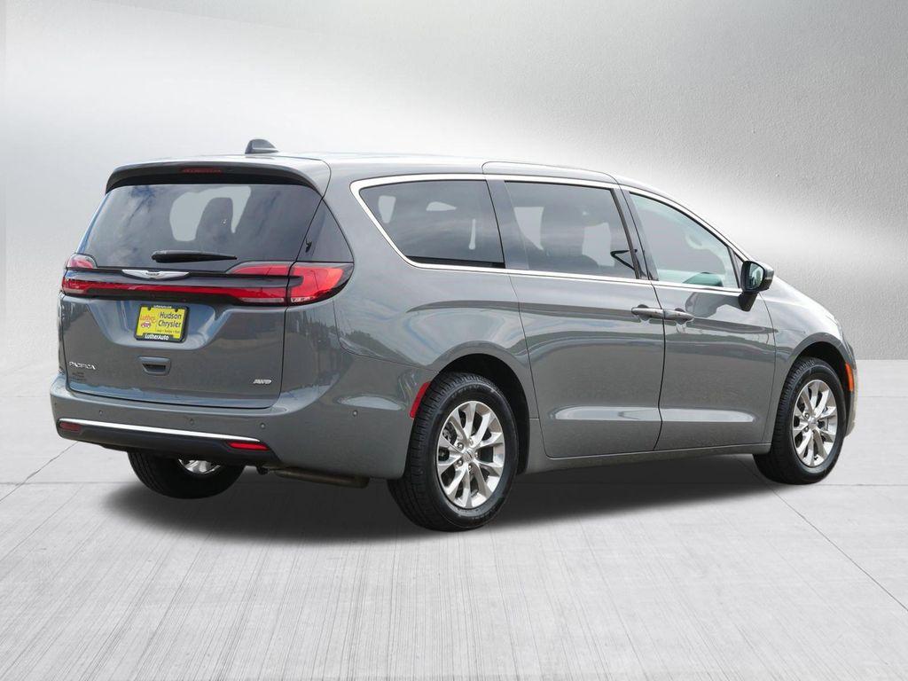 used 2023 Chrysler Pacifica car, priced at $33,839