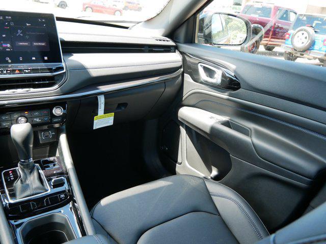 new 2025 Jeep Compass car, priced at $33,499