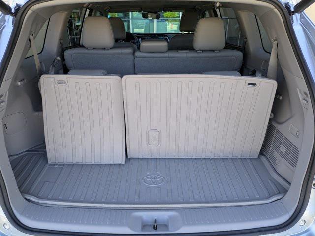 used 2018 Toyota Highlander car, priced at $21,808