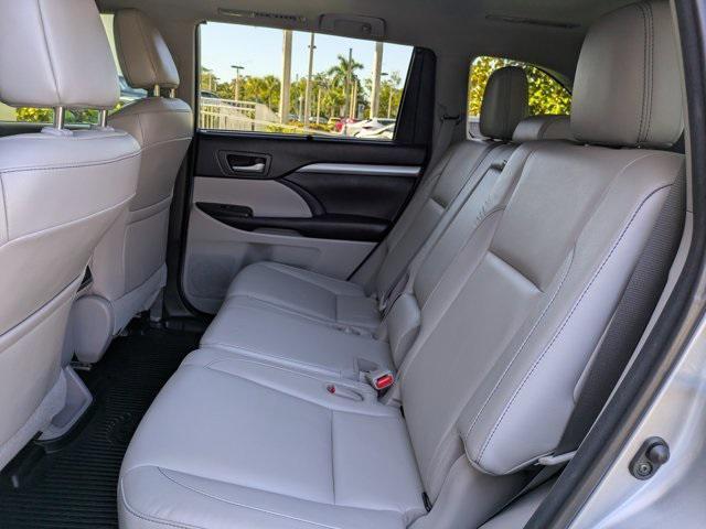 used 2018 Toyota Highlander car, priced at $21,808