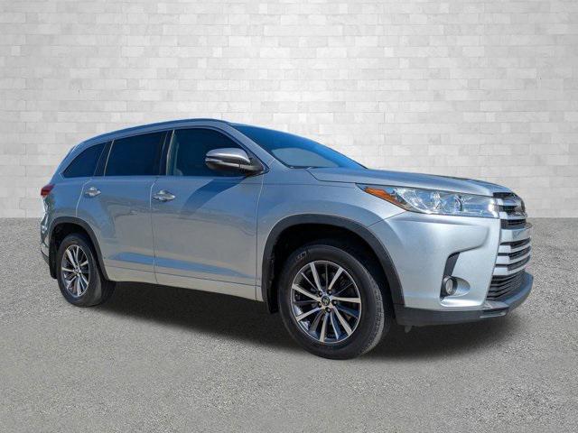 used 2018 Toyota Highlander car, priced at $21,808