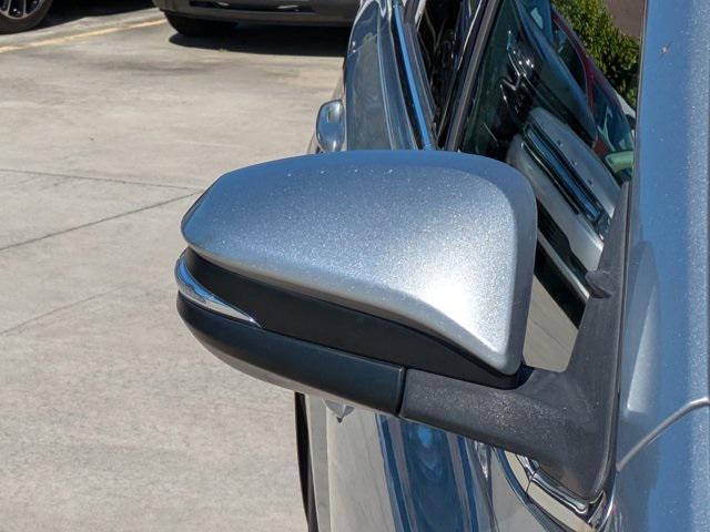 used 2018 Toyota Highlander car, priced at $21,808