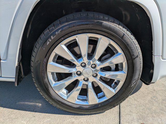 used 2018 Jeep Cherokee car, priced at $17,580