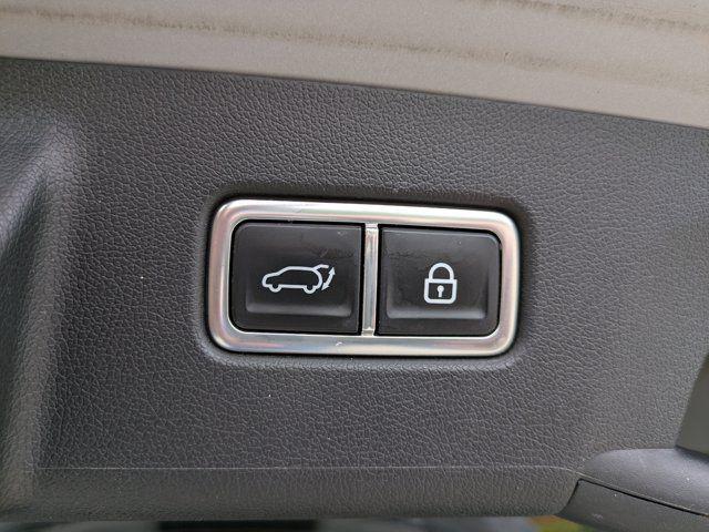 used 2023 Kia Sorento car, priced at $20,680