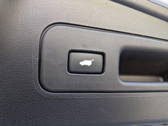 used 2020 Acura MDX car, priced at $27,980