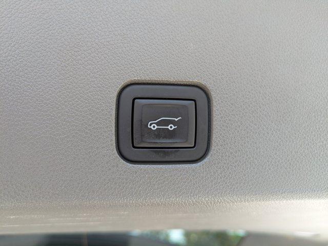 used 2023 Cadillac XT6 car, priced at $33,592