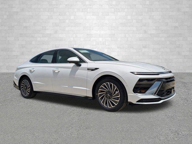 new 2025 Hyundai Sonata Hybrid car, priced at $38,437