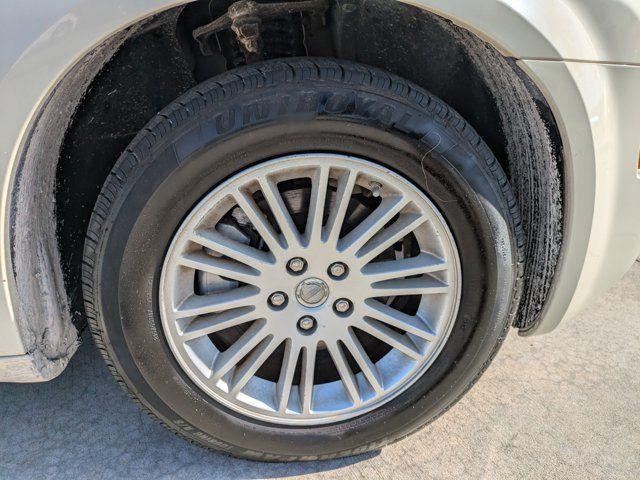 used 2009 Chrysler 300 car, priced at $5,892