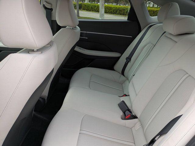 new 2025 Hyundai Sonata Hybrid car, priced at $32,191
