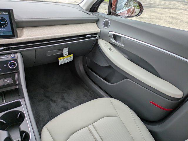 new 2025 Hyundai Sonata Hybrid car, priced at $32,191